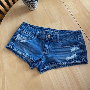 3/$30🌼American Eagle Shortie Jean Shorts - Size 6